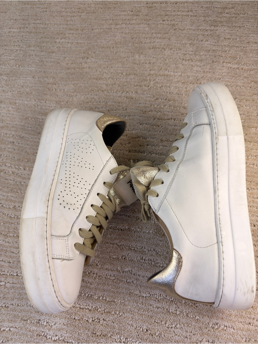 P448 Thea Women’s Low Leather Platform Sneakers White/Gold Metallic Heel/Tongue - Picture 7 of 13